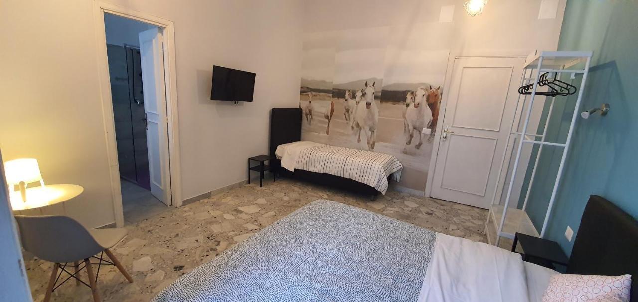 Sofia Rooms เนเปิลส์ ภายนอก รูปภาพ