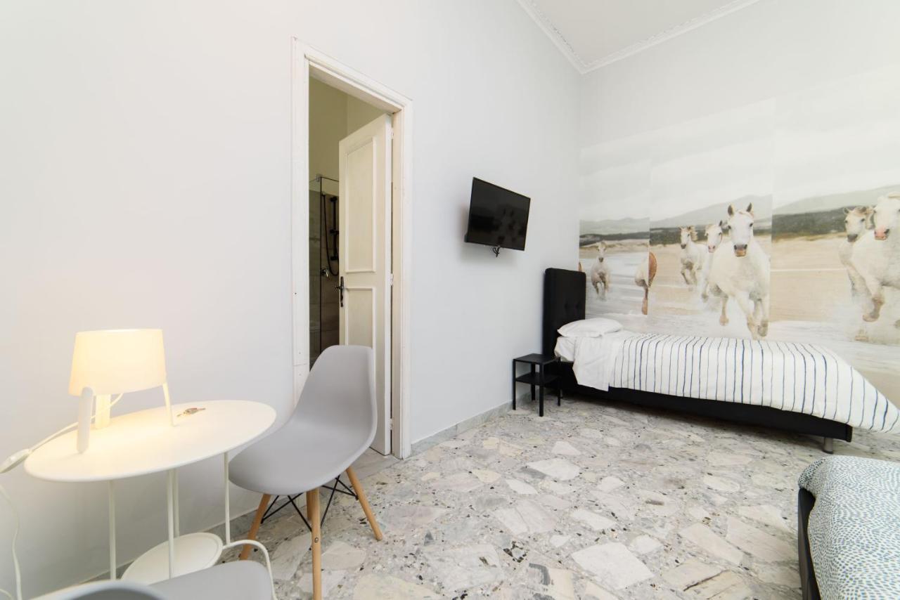 Sofia Rooms เนเปิลส์ ภายนอก รูปภาพ