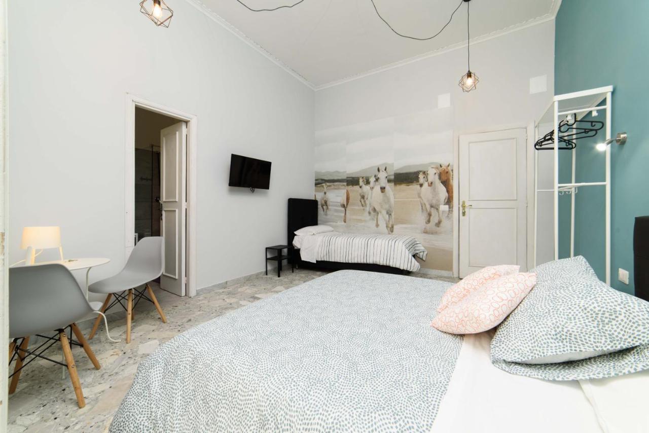 Sofia Rooms เนเปิลส์ ภายนอก รูปภาพ
